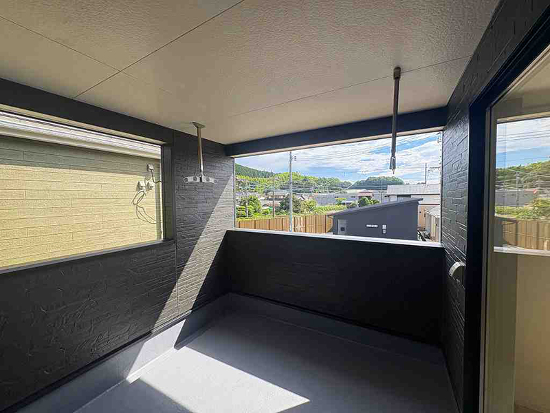 6852 (29)